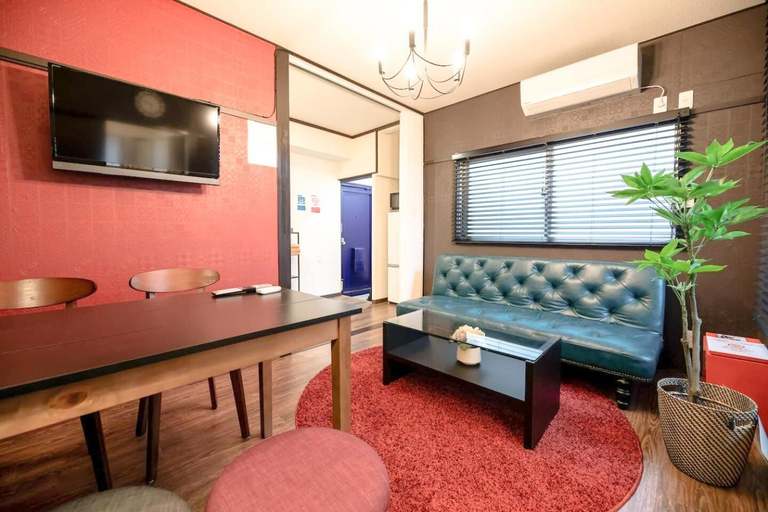 Others 2, Large space FUNHOUSE-TO Big apt 9min-Namba 3min-Umeda USJ, Osaka