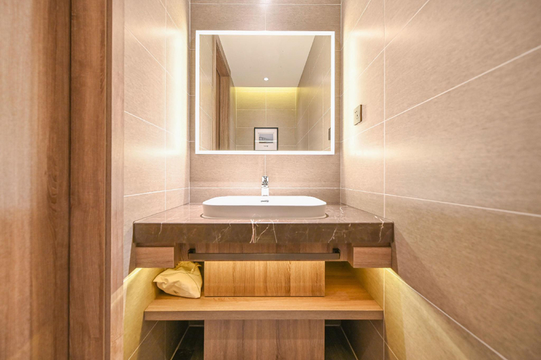 Bathroom 4, Atour Hotel Dalian Zhuanghe, Dalian