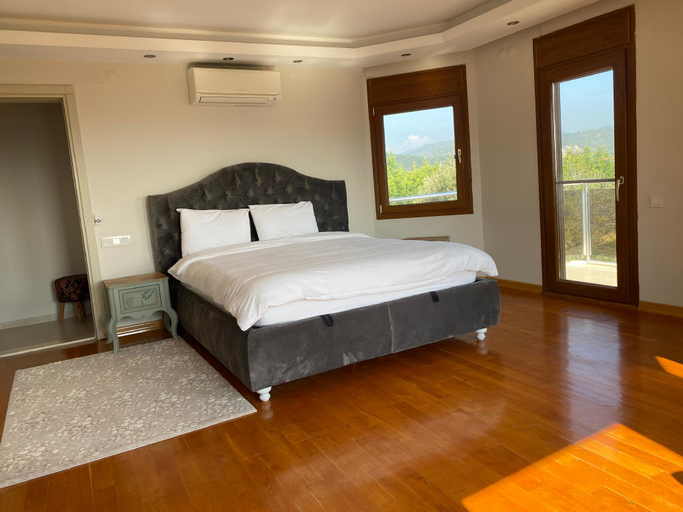 Bedroom 3, Urla Villa, Urla