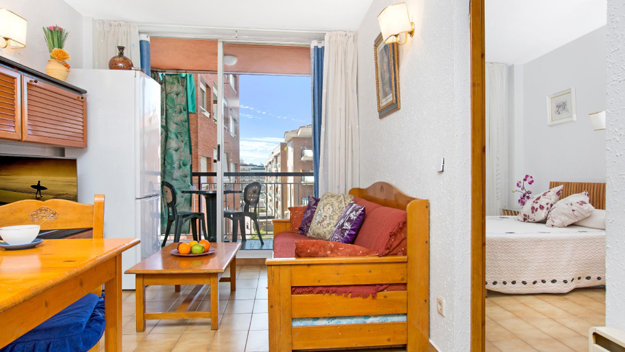 Interior view 2, Paradis Park, Girona