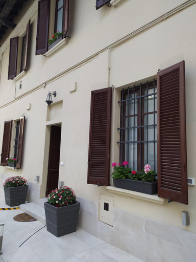 Exterior & Views 4, R & A Minerva Suites, Pavia