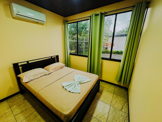 Bedroom 3, Los Angeles Hotel & Resort, Parrita