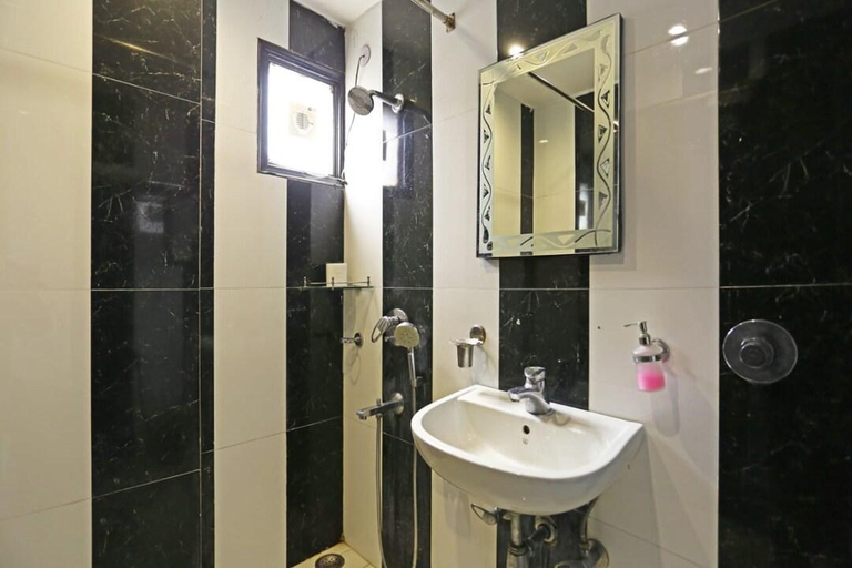 Bathroom 3, HOTEL TRIO CONTINENTAL, Delhi