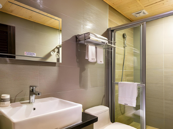 Bathroom 2, Fungoing Bed and Breakfast, Hualien