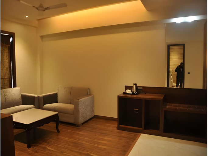 Others 5, Hotel The Royal Bharti, Mathura