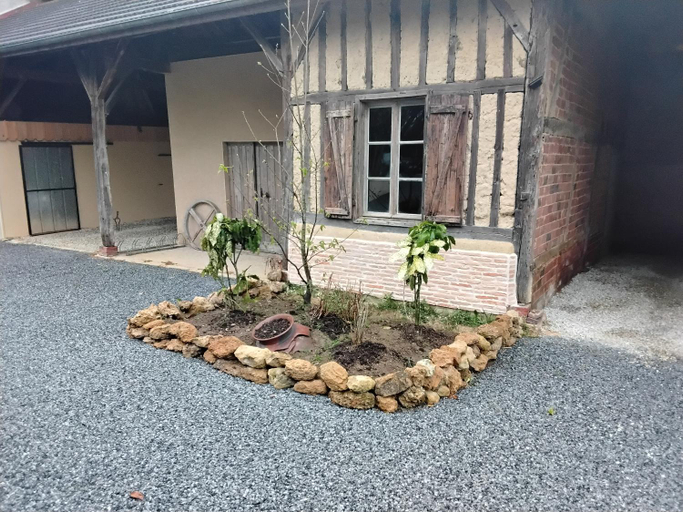 Others 5, Maison Lacourrege, Gers