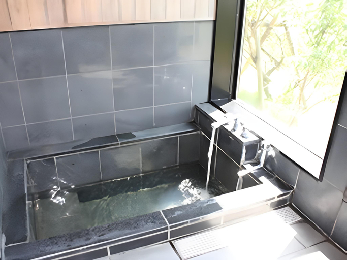 Bathroom 3, Irohanihohetou Lodge, Yufu
