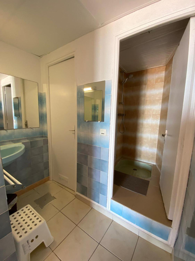 Bathroom 3, Le Surplage, Var