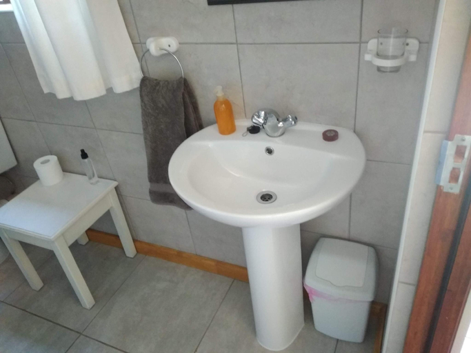 Bathroom 3, Andelomi Forest Lodge, Cacadu