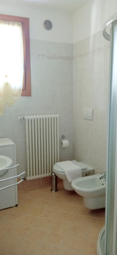 Bathroom 2, Sirmione Rosselli Apartments, Brescia