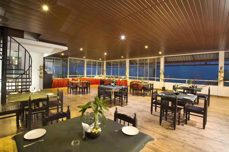 Food & Drinks 5, Dream Catcher Resort, Idukki