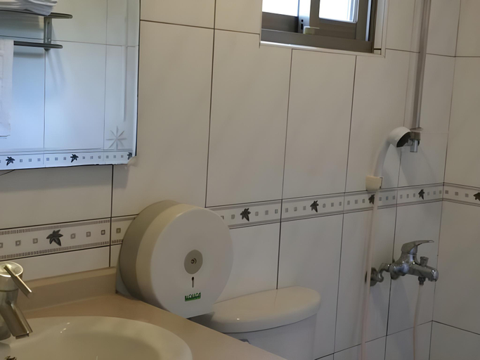 Bathroom 4, Shang Yung Guest House, Pingtung