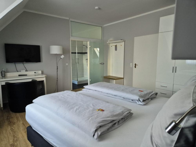 Bedroom 4, Hotel Meyer, Rhein-Erft-Kreis