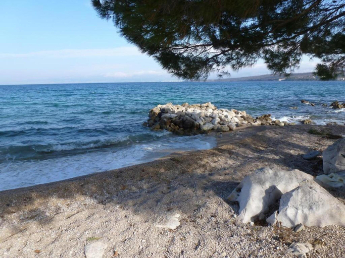 Others 3, Simplistic Apartment in Malinska near the Sea, Malinska-Dubašnica
