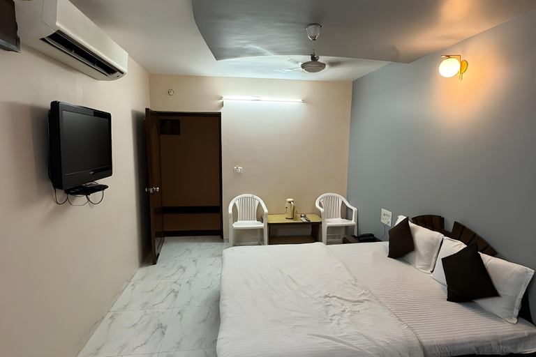 Bedroom 2, HOTEL ASHOKA (Nakki lake - 450 metre), Sirohi
