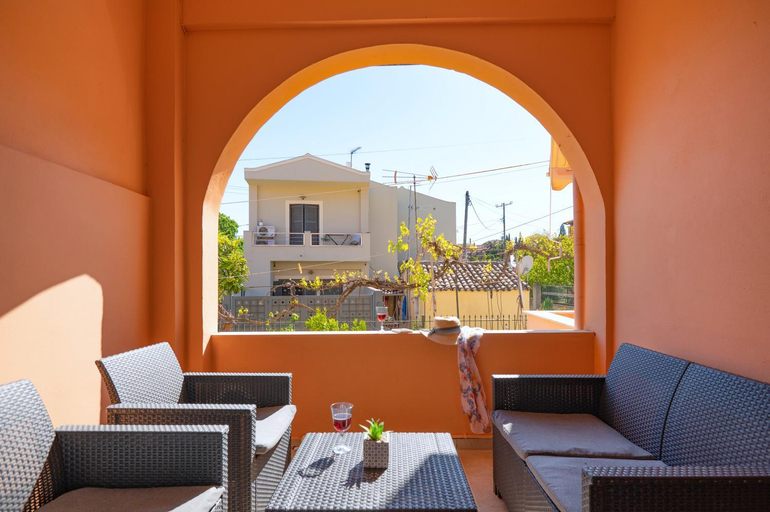 Others 3, Katherine's apartment, Ionian Islands