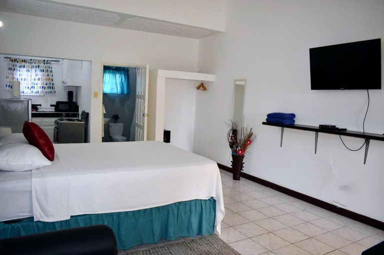 Bedroom 3, SeaEsta Negril