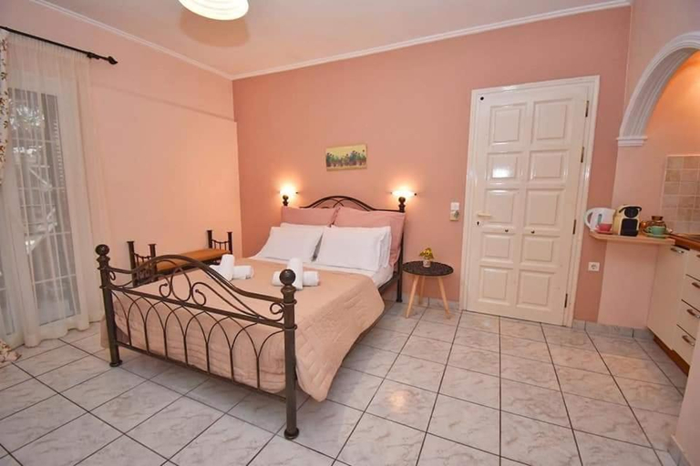 4, Anna Studios near the beach, Ionian Islands