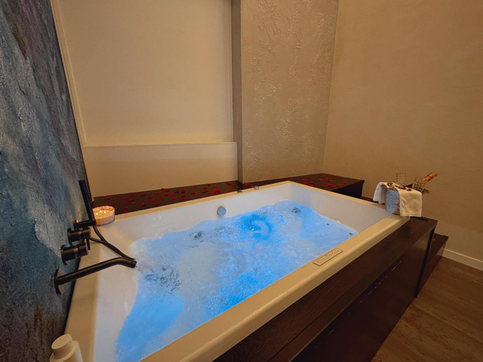 Bathroom 3, Corona Suite & Rooms, Palermo