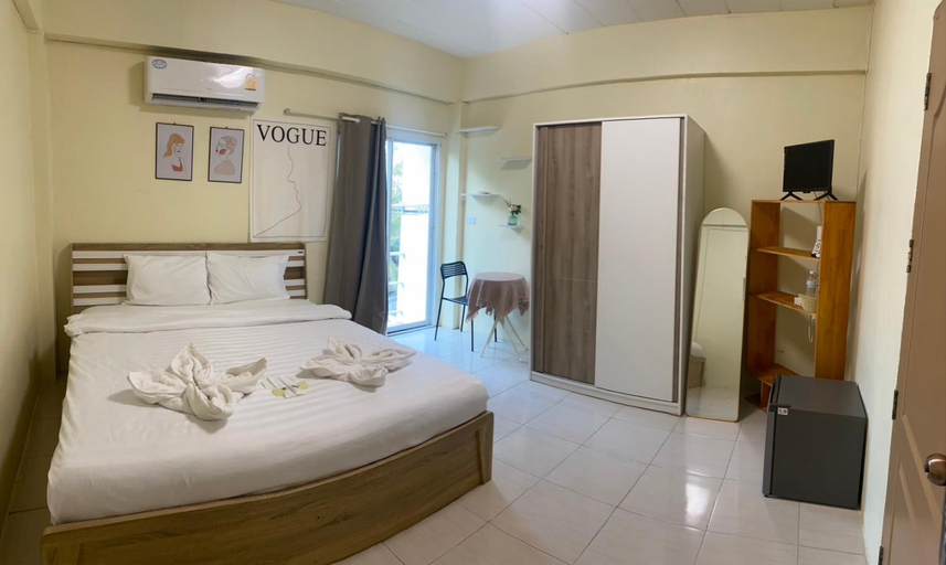 Bedroom 3, Grand Bangsaen Hotel, Muang Chon Buri