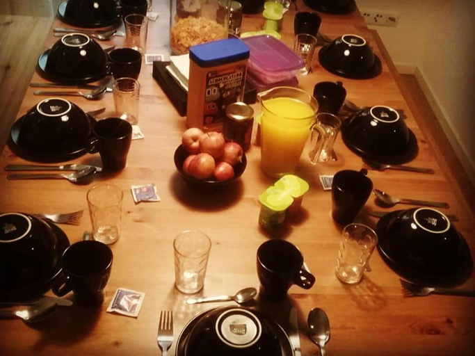 Food & Drinks