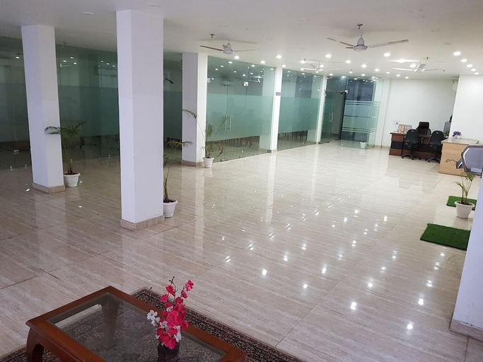 Others 5, Blue neck Near Medanta Hospital, Gurgaon