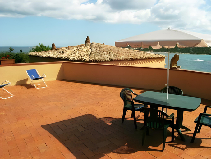 Others 5, Chrysalis Bay, Olbia-Tempio
