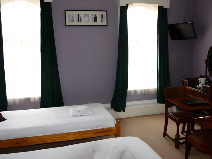 Bedroom 2, The Black Lion, London