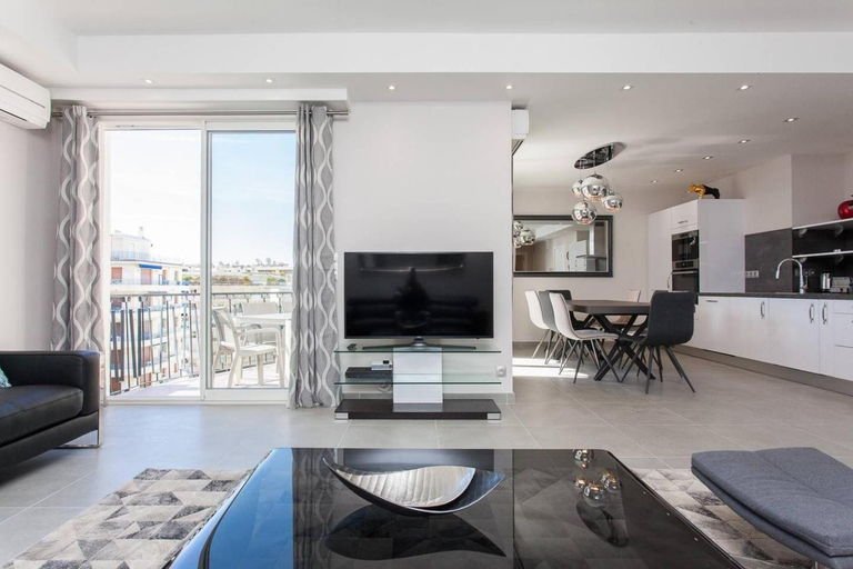 Others 3, Marriott- Croisette: Superb 3 bedrooms/ 3 baths, Alpes-Maritimes