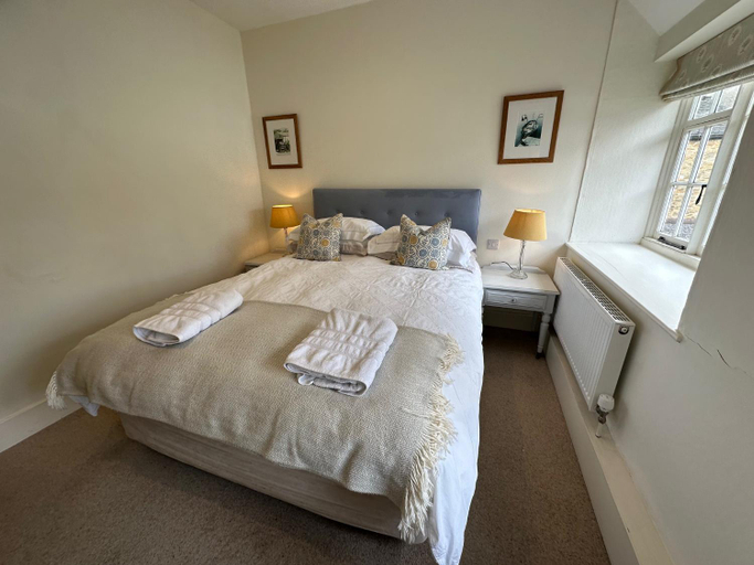Bedroom, The Yard House - 5 bedroom house set in Sherborne, Dorset