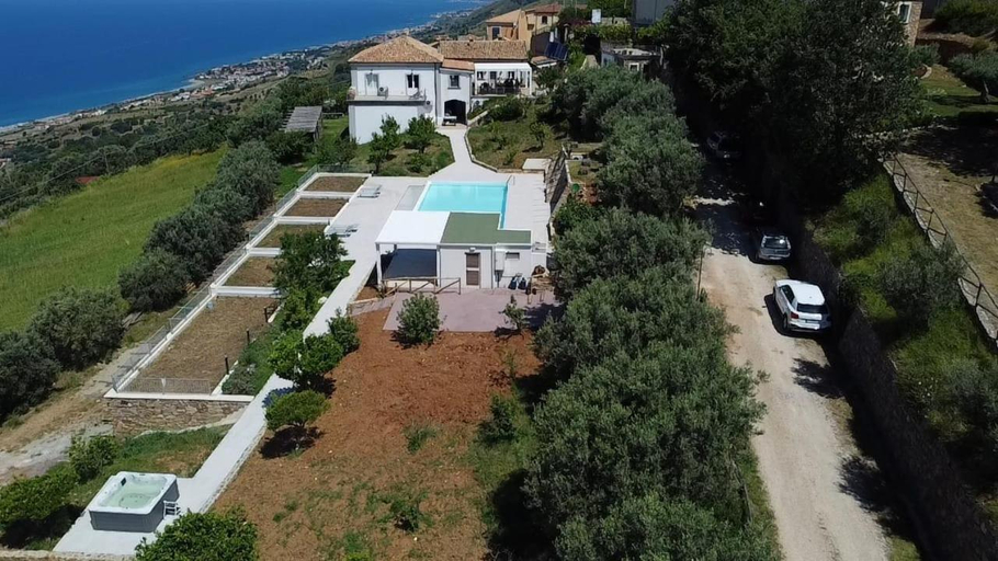Exterior & Views 1, Villa Cirimarco, Cosenza