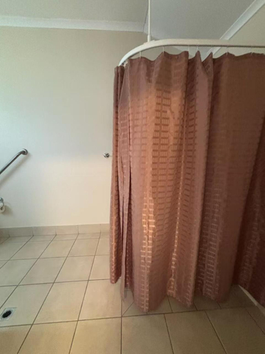 Bathroom 3, Injune Haven Motel, Bungil
