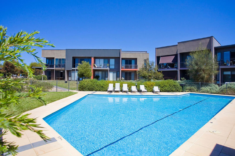 Sport & Beauty 2, Comfy Coast Drive - 3 Bedroom Condo, Surf Coast - East