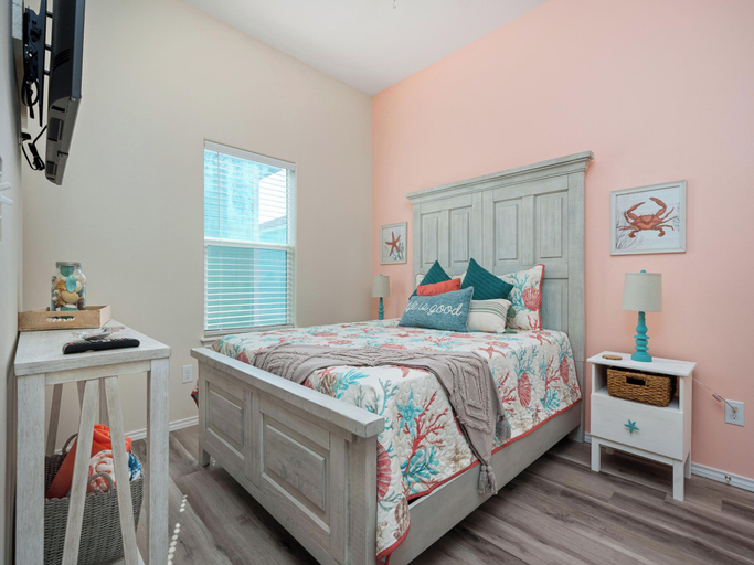 Bedroom 2, Sandy Bottoms by Miss Kitty’s, Aransas