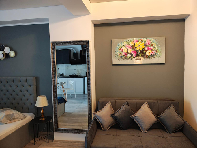 Others 3, ELLA by Complex Almar Luxury, Navodari