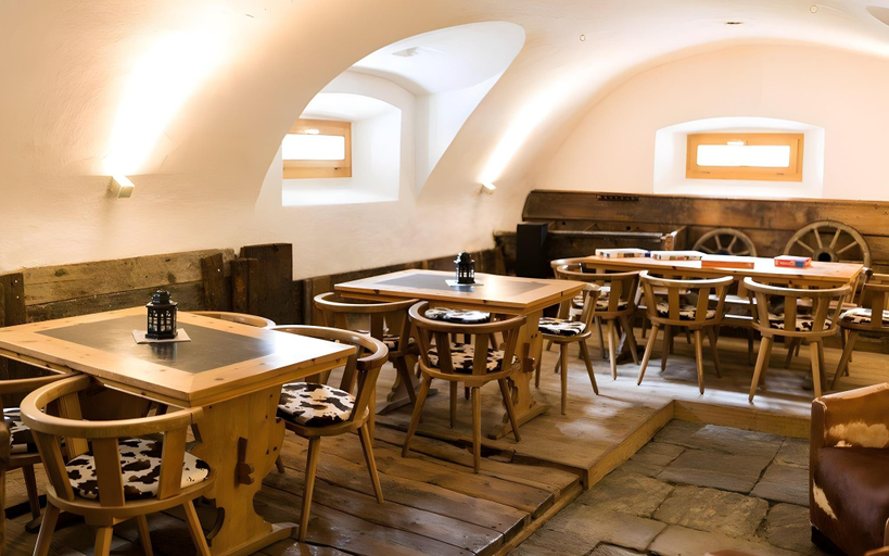 Food & Drinks 5, Hotel Meisser, Inn