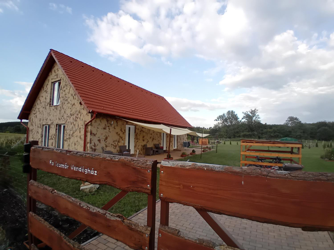 Exterior & Views, Fa Szamar Vendeghaz, Eger