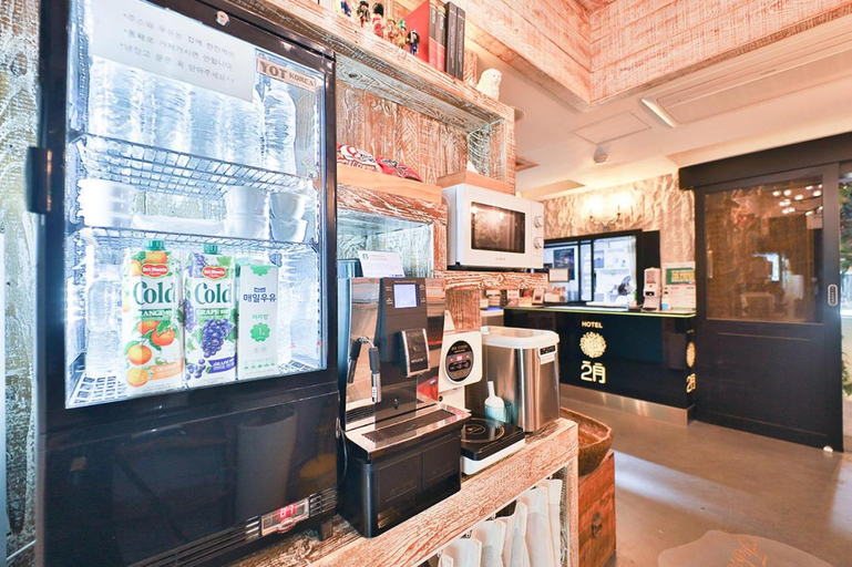 Food & Drinks 4, Hotel February Suseong, Buk