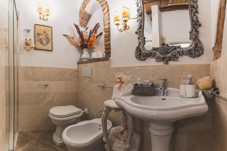 Bathroom 3, La Romantica Lolo', Siena