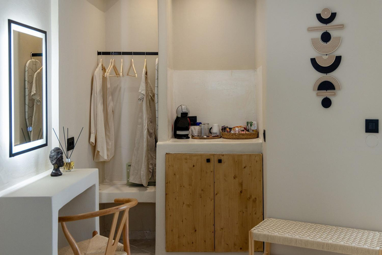 3, Noe Rooms In Center Of Tinos, South Aegean