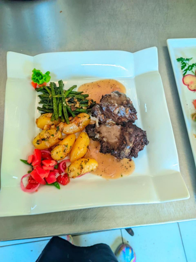 Food & Drinks 4, Milestone City Business Apartment - Secure Area - Fast WiFi Long Stay, Analamanga