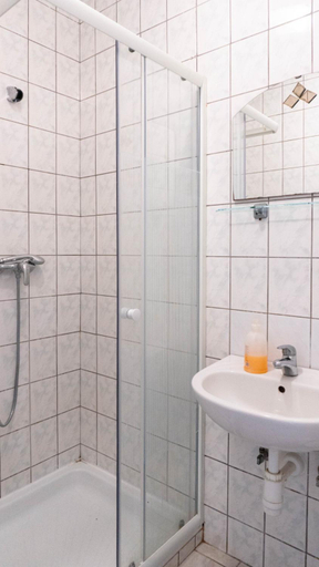 Bathroom, Bor-Bazilika-Vendeghaz, Tokaji