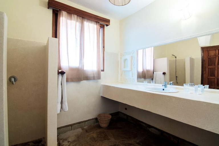Bathroom 5, Jumbo Watamu, Kilifi North