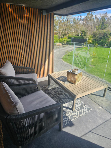 Others 3, Contemporary Dublin Suite with hot tub, Dublin