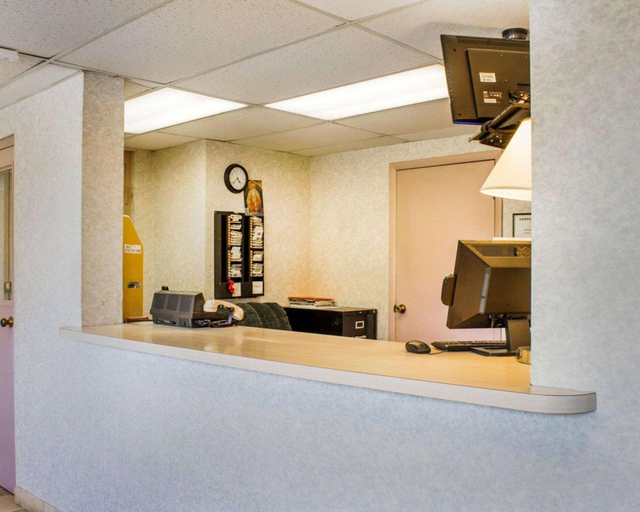 Public Area 2, Econo Lodge Drums, Luzerne