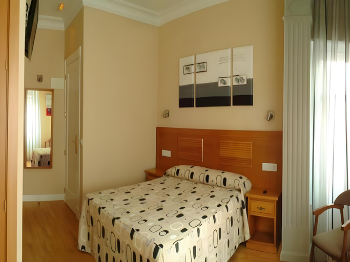 Bedroom 3, Hostal Santillan, Madrid