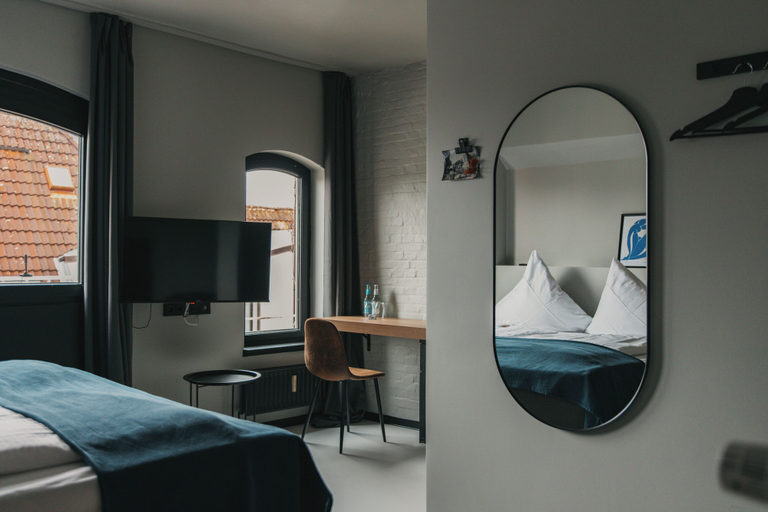 Bedroom 4, Zur Mühle - Hotel am Fleth, Stade