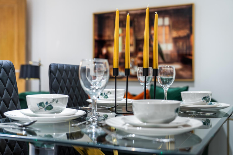 Food & Drinks 4, The Paddington Apartments, London