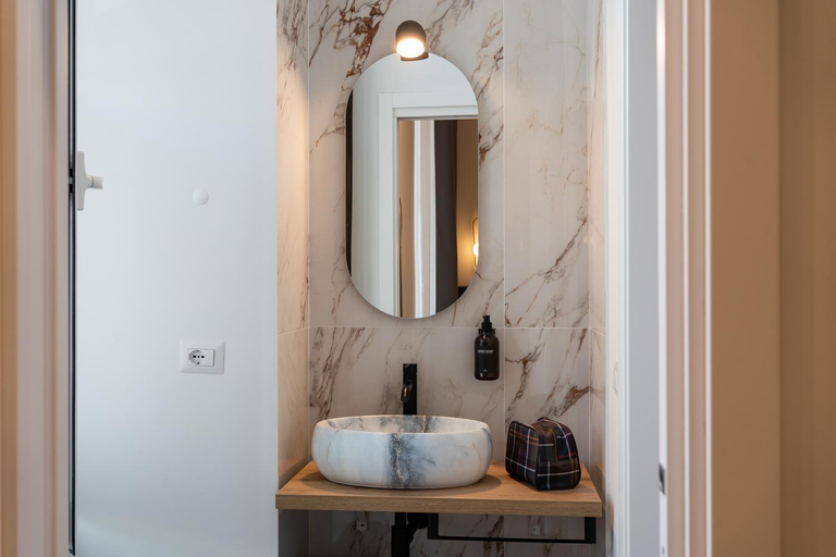 Bathroom 5, Romart luxury rooms, Rome
