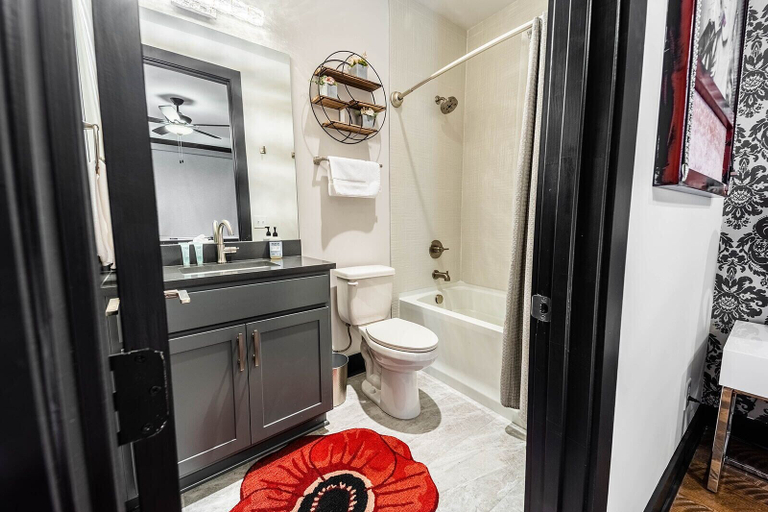 Bathroom 3, Broadway Getaway-rooftop Patio-mins to The Gulch, Davidson